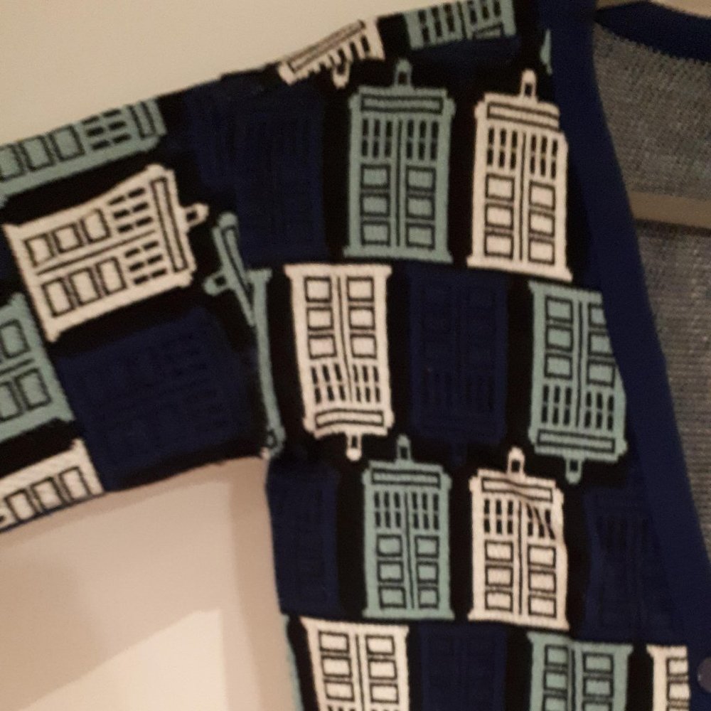 Doctor Who/ TARDIS print cardigan